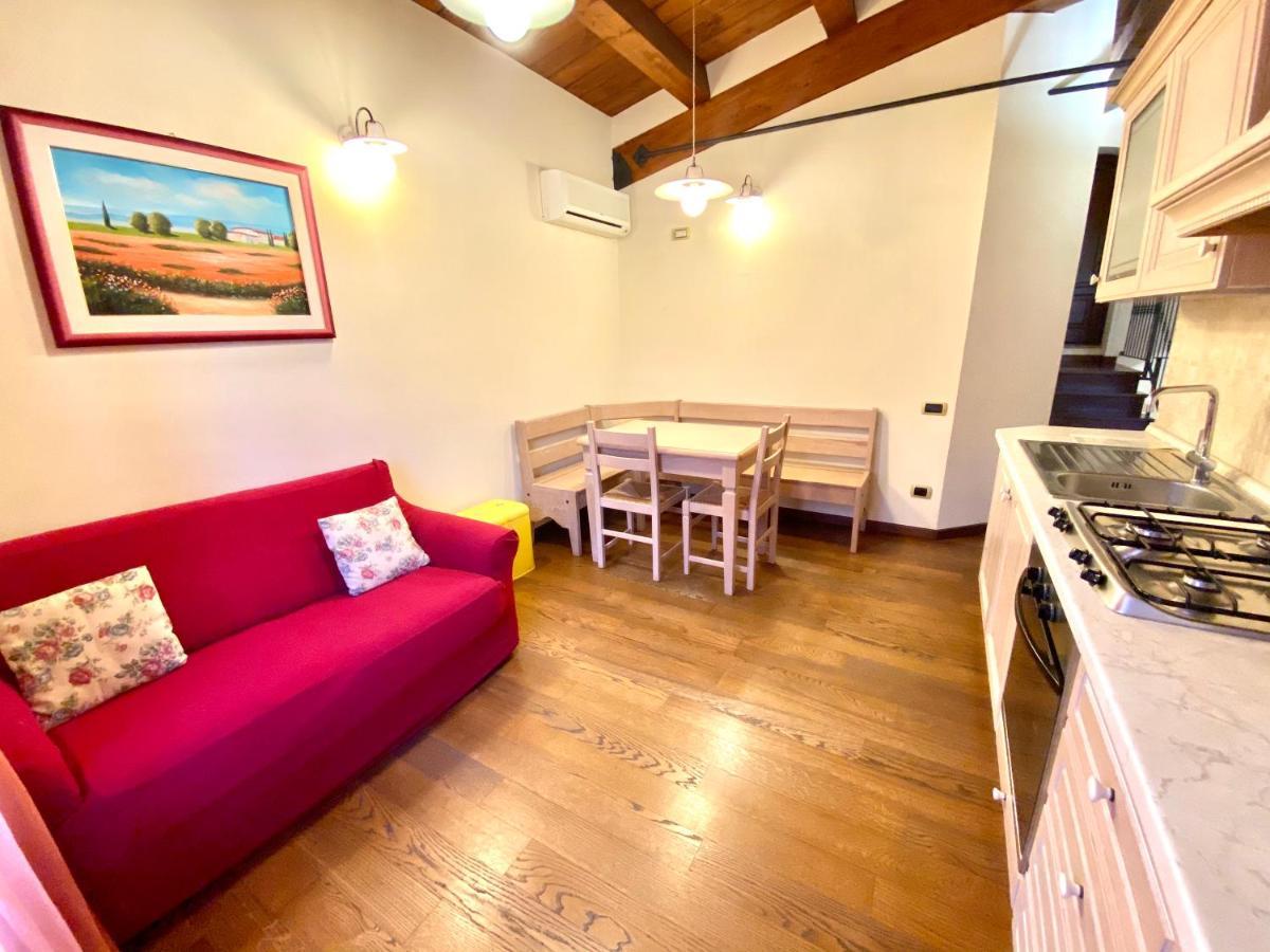 Agriturismo Il Casale Morrovalle 外观 照片
