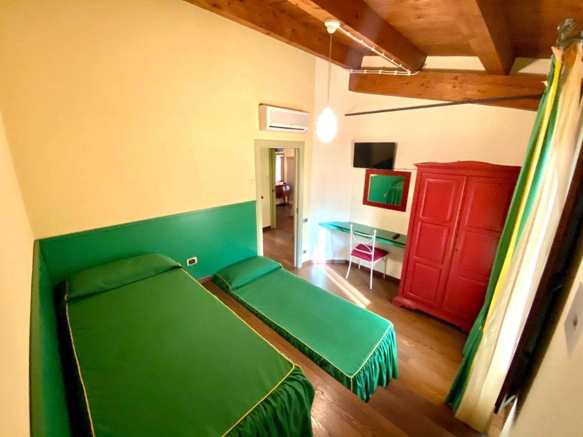 Agriturismo Il Casale Morrovalle 外观 照片