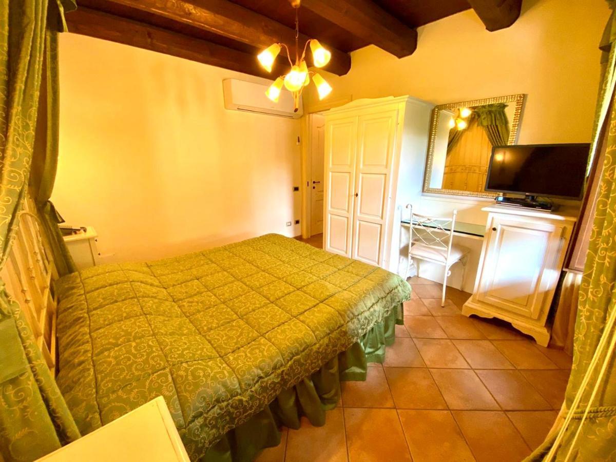 Agriturismo Il Casale Morrovalle 外观 照片