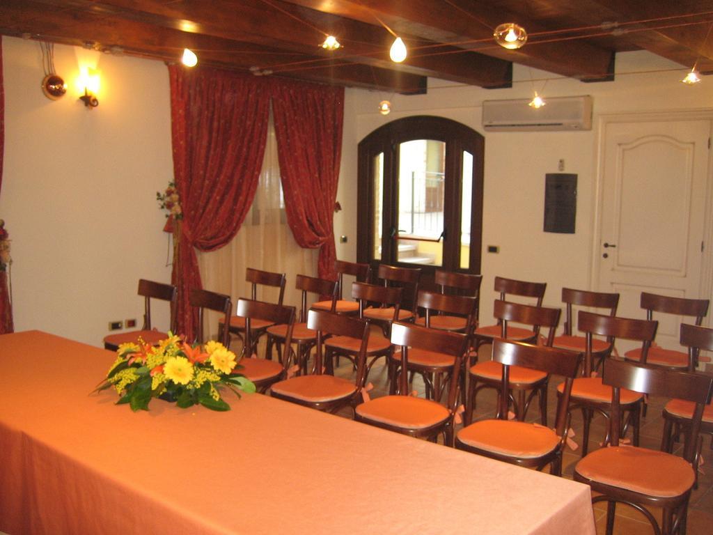 Agriturismo Il Casale Morrovalle 外观 照片
