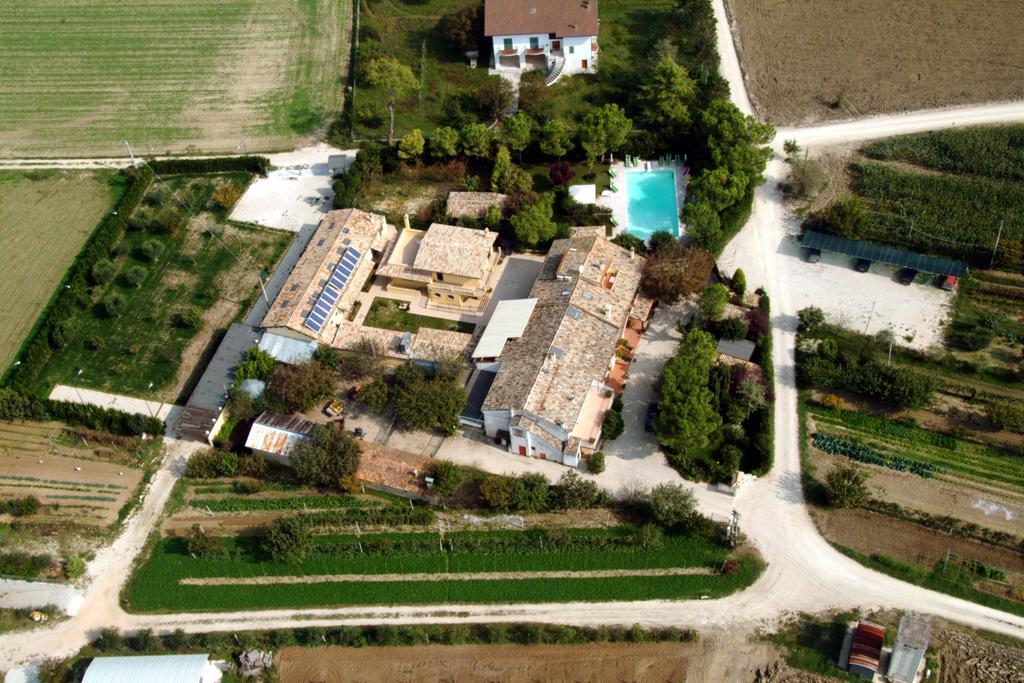 Agriturismo Il Casale Morrovalle 外观 照片