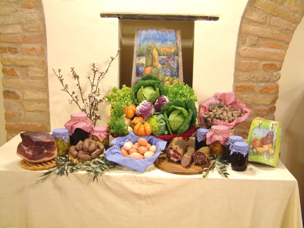 Agriturismo Il Casale Morrovalle 外观 照片